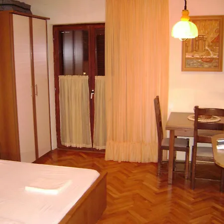 Apartment Ante *